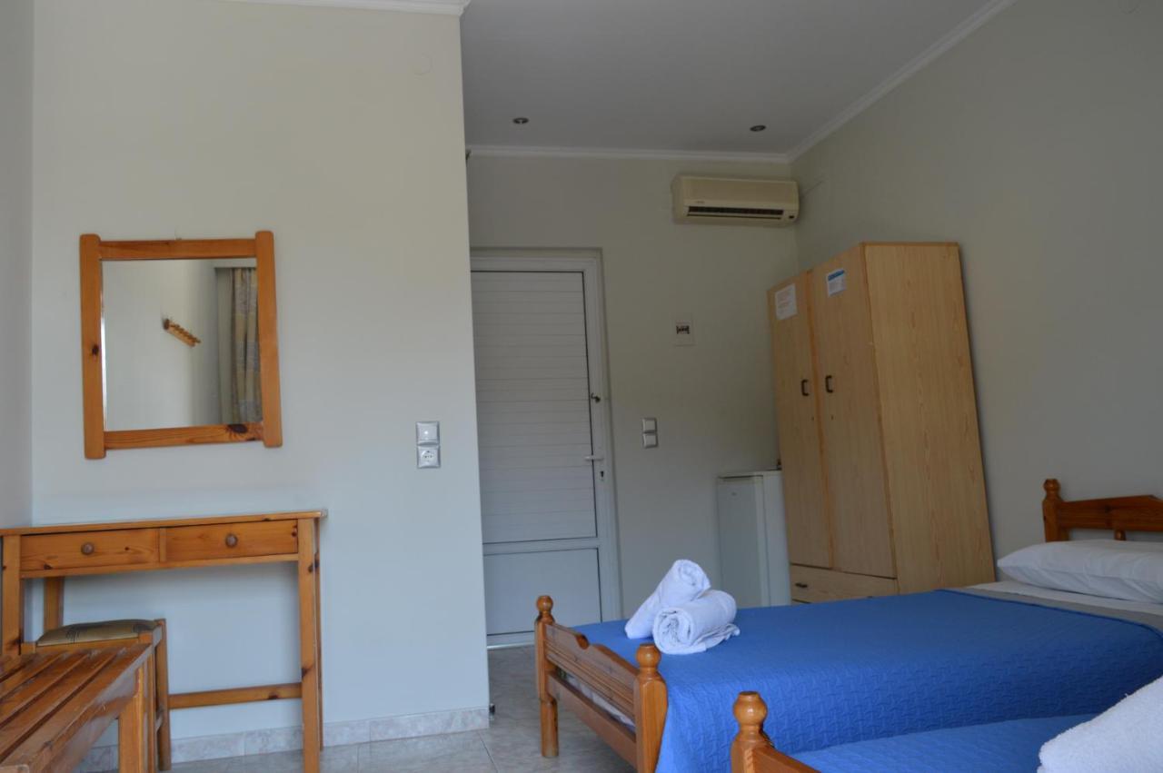 Billy'S Rooms Moraitika Exterior foto