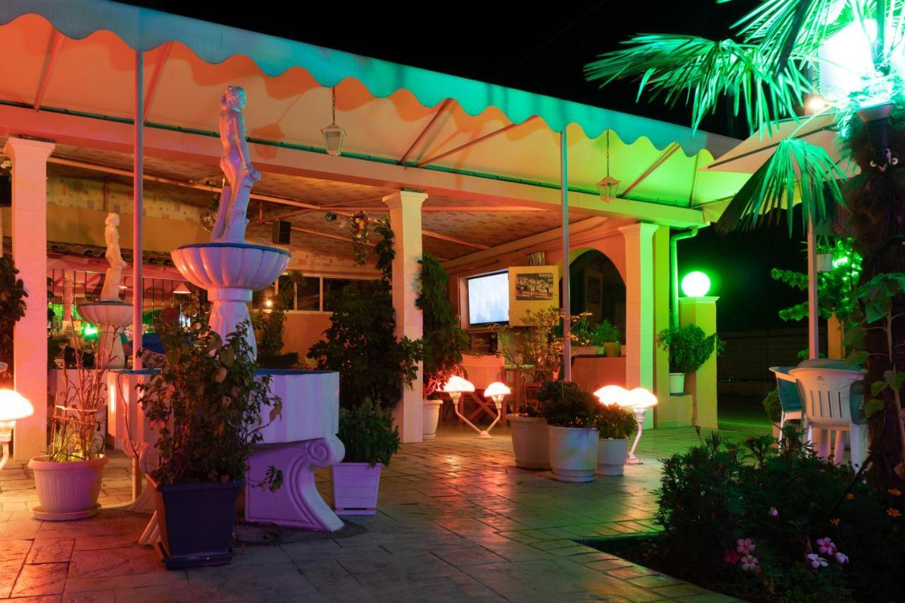 Billy'S Rooms Moraitika Exterior foto