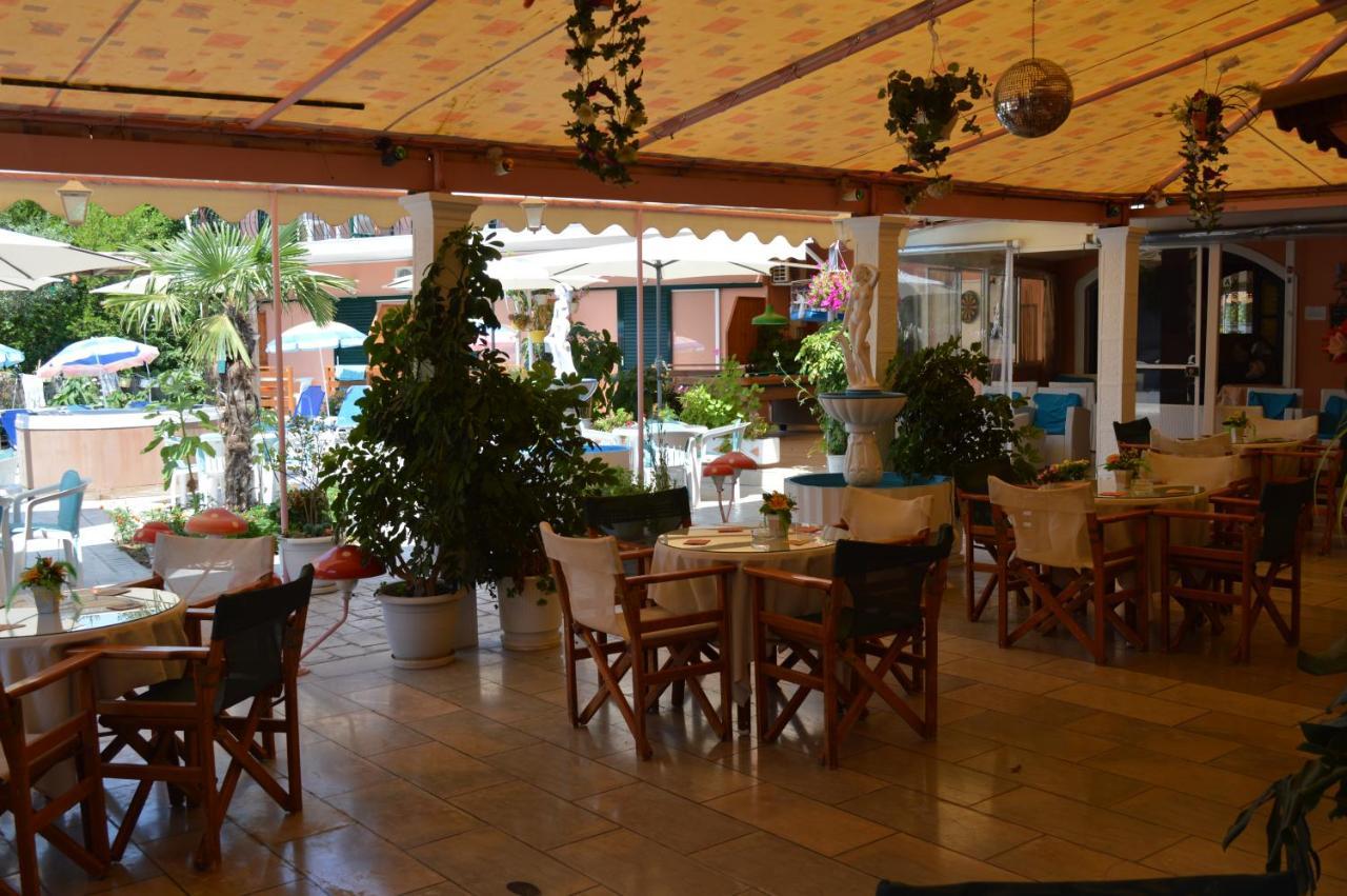 Billy'S Rooms Moraitika Exterior foto