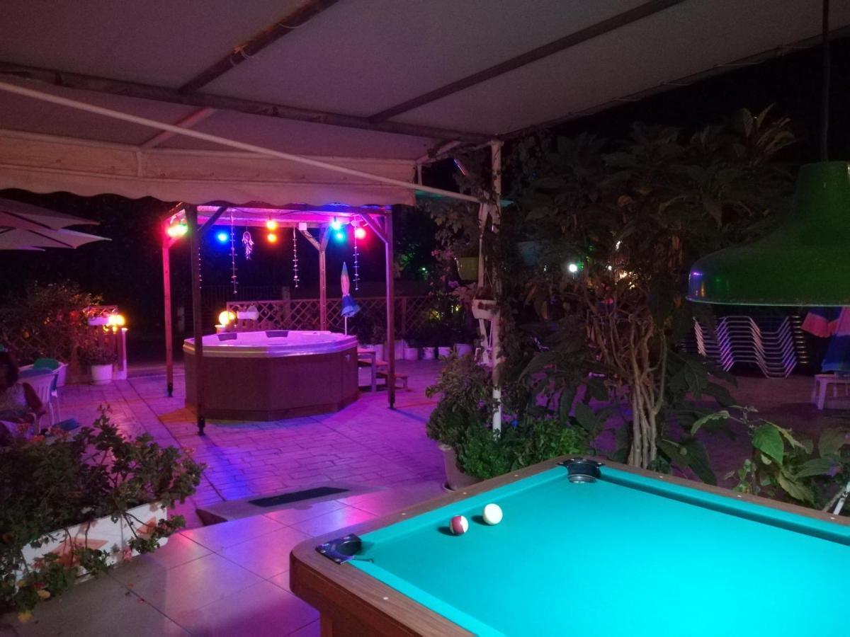Billy'S Rooms Moraitika Exterior foto
